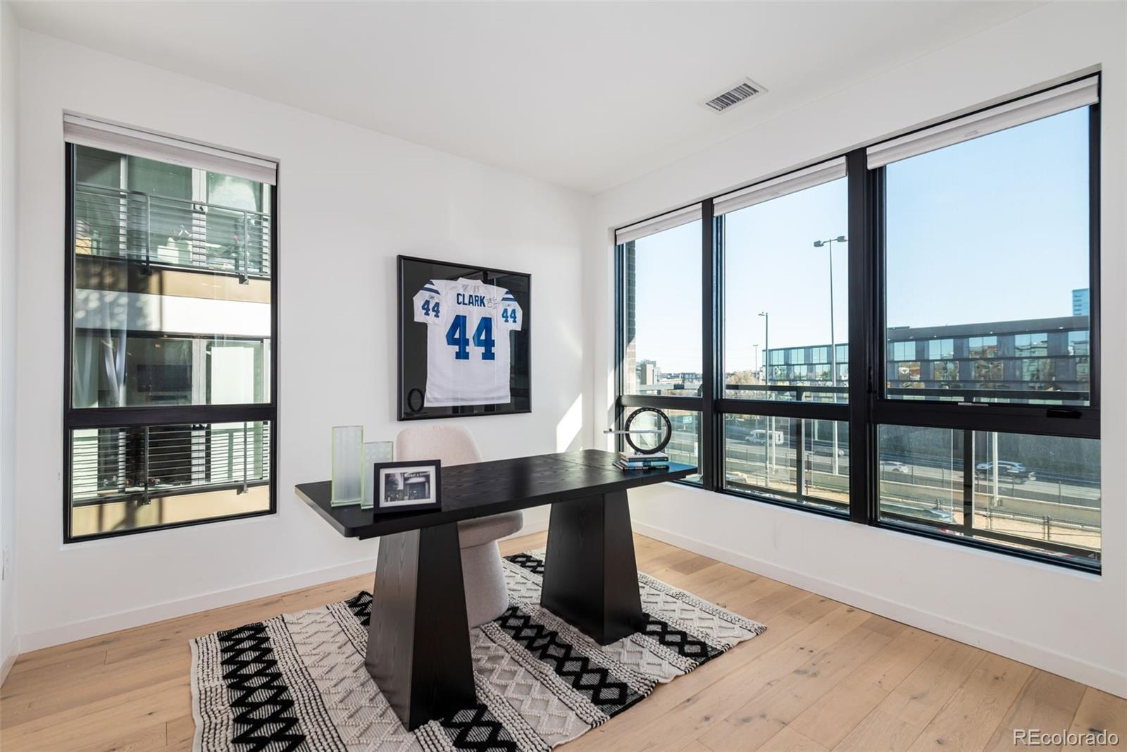 1735 Central Street Unit: 212