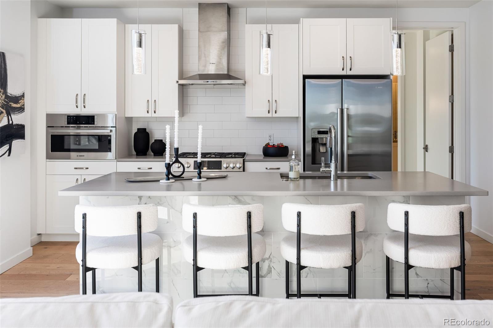 1735 Central Street Unit: 212