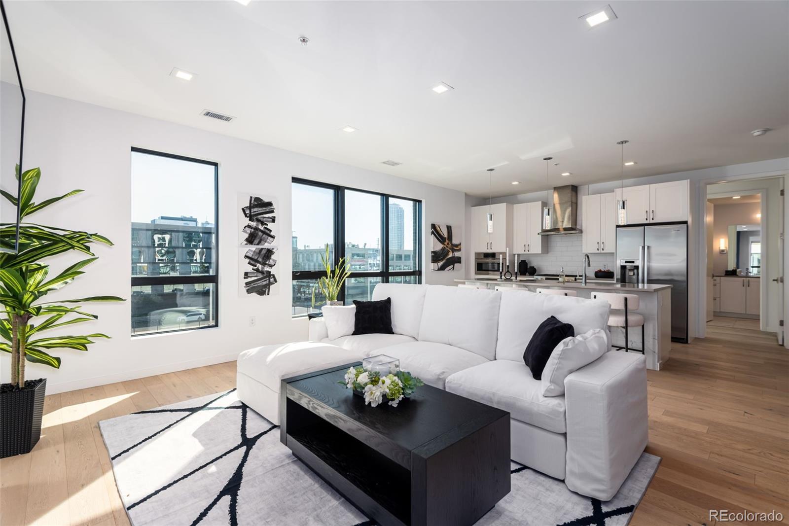 1735 Central Street Unit: 212