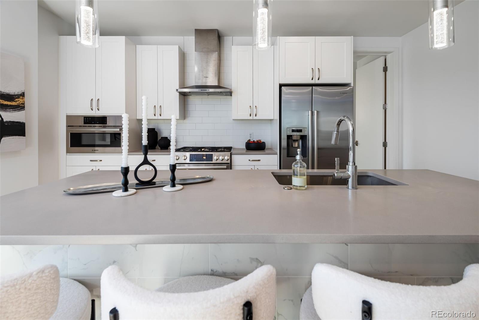 1735 Central Street Unit: 212