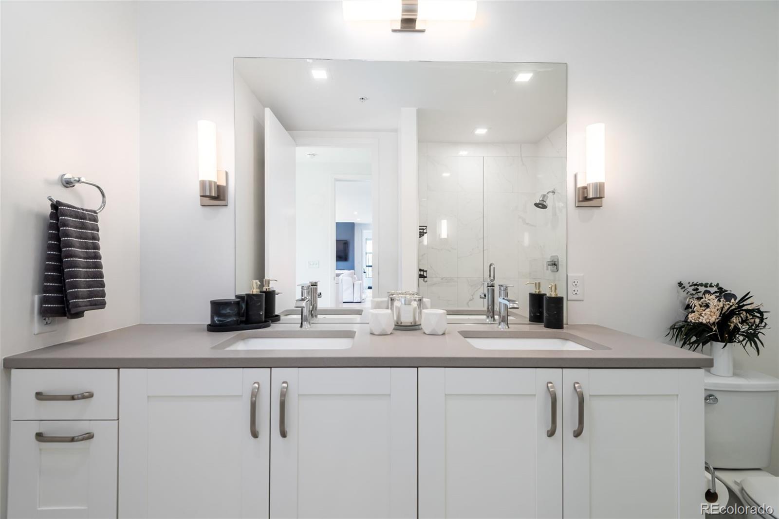 1735 Central Street Unit: 212