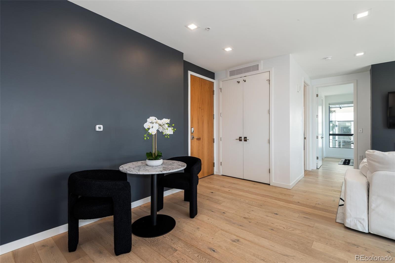 1735 Central Street Unit: 212