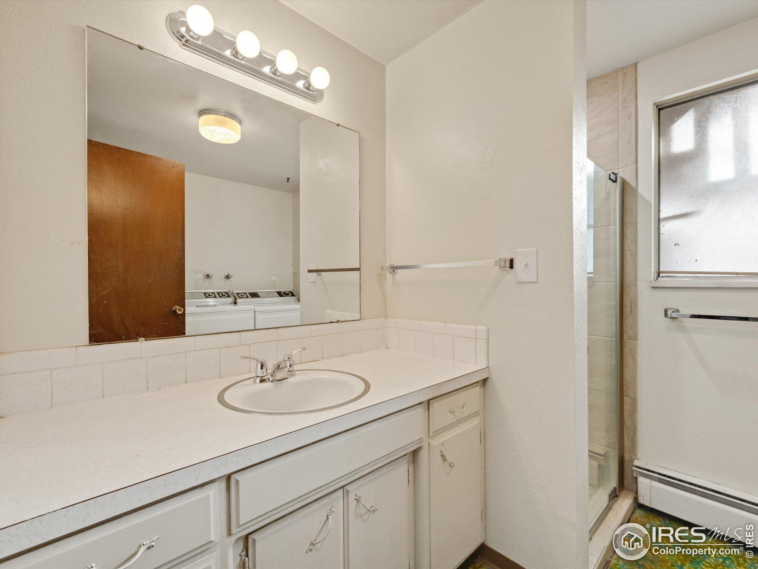 1525 Northwestern Rd