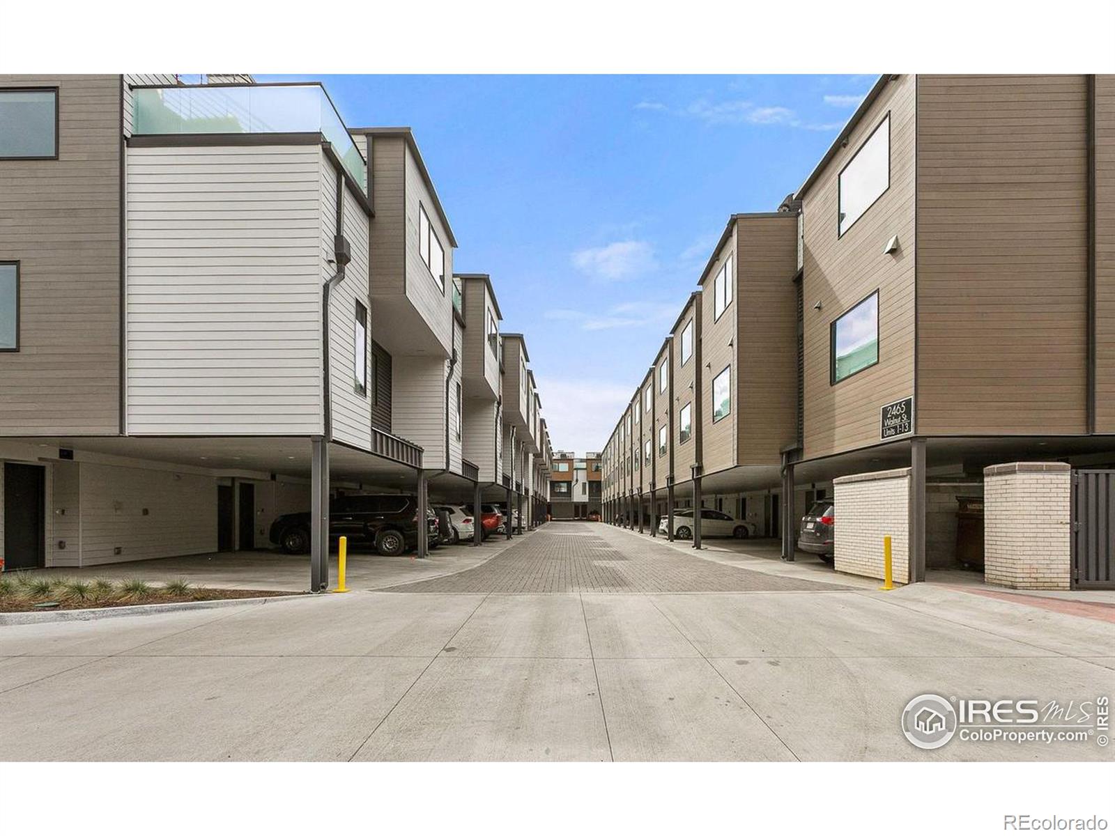 2465 Walnut Street Unit: 11