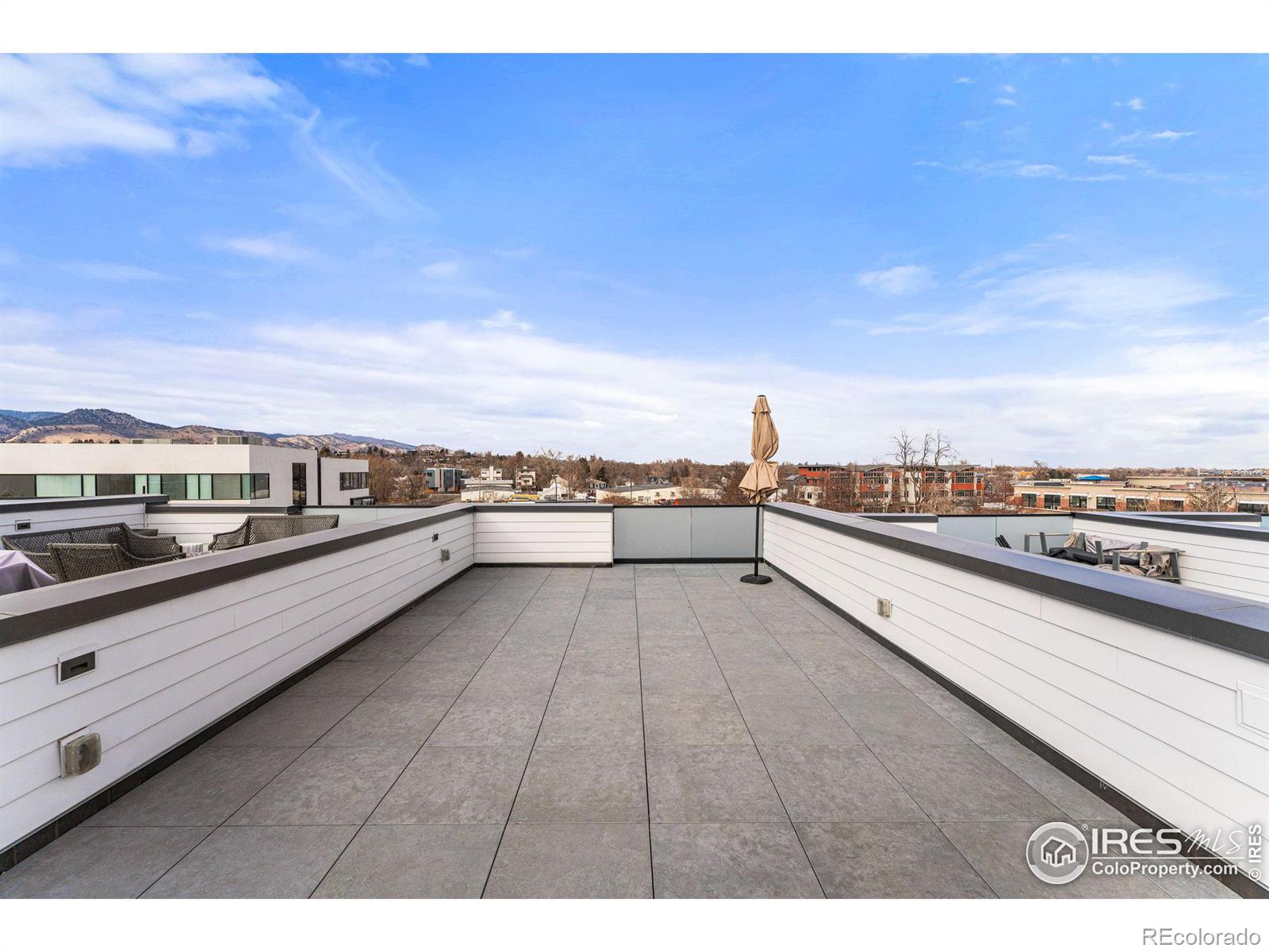 2465 Walnut Street Unit: 11