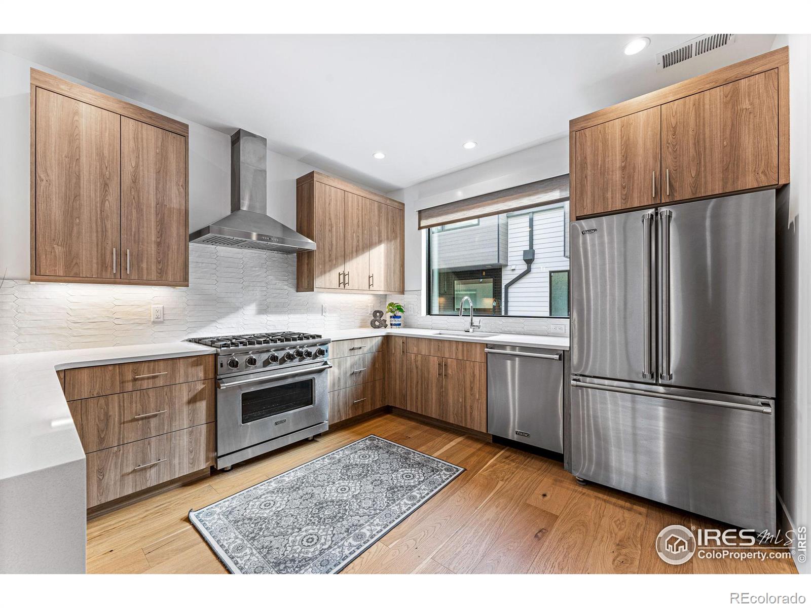 2465 Walnut Street Unit: 11