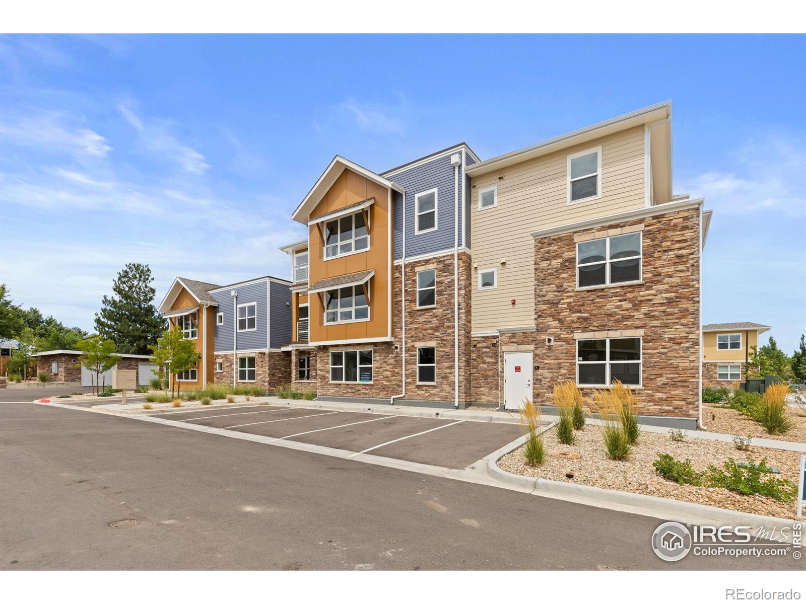 290 S Cherrywood Drive Unit: 301