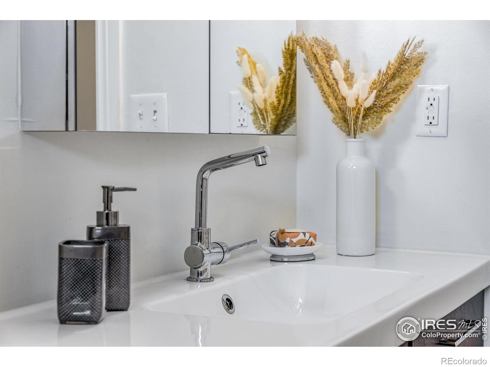 2420 9th Street Unit: 16