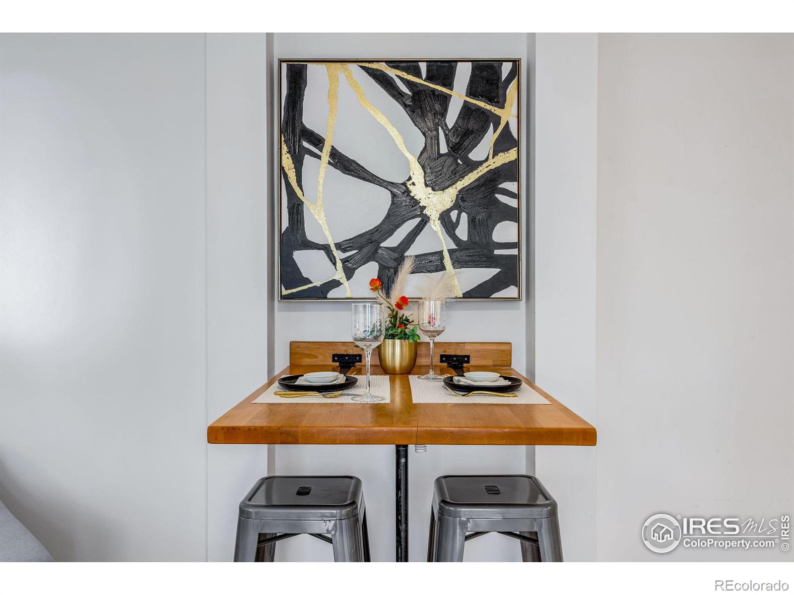 2420 9th Street Unit: 16