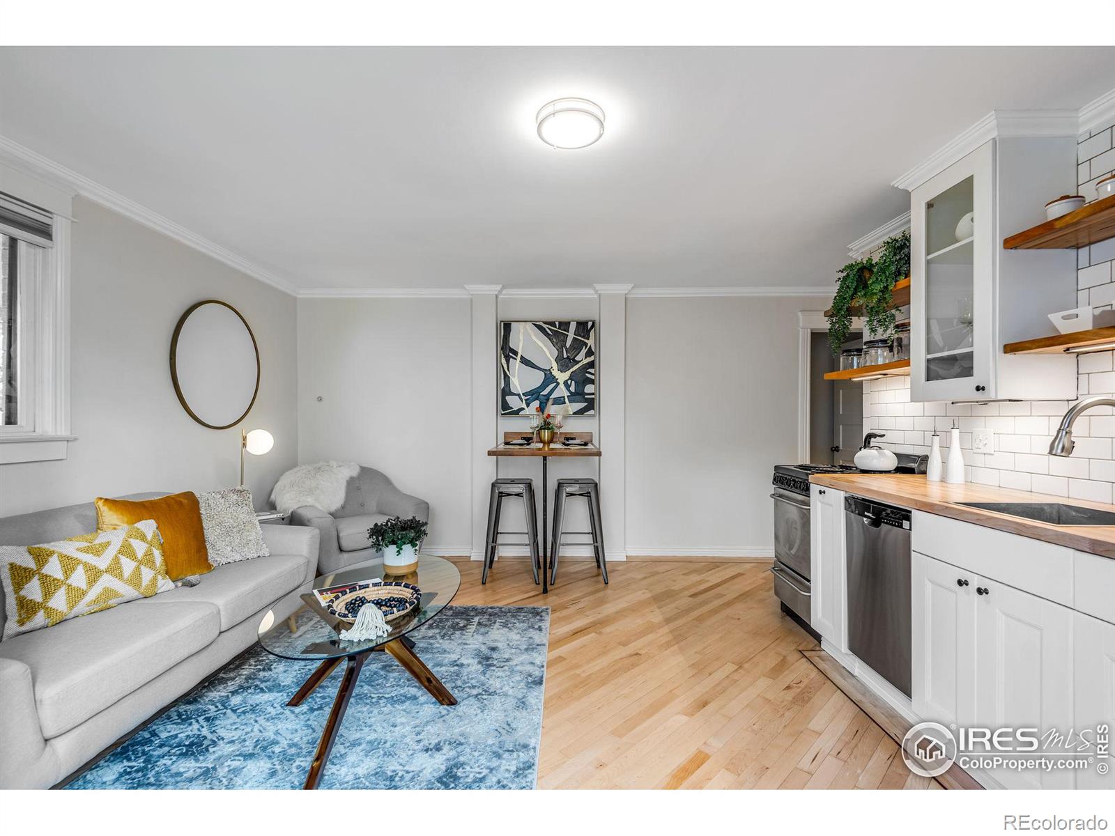 2420 9th Street Unit: 16