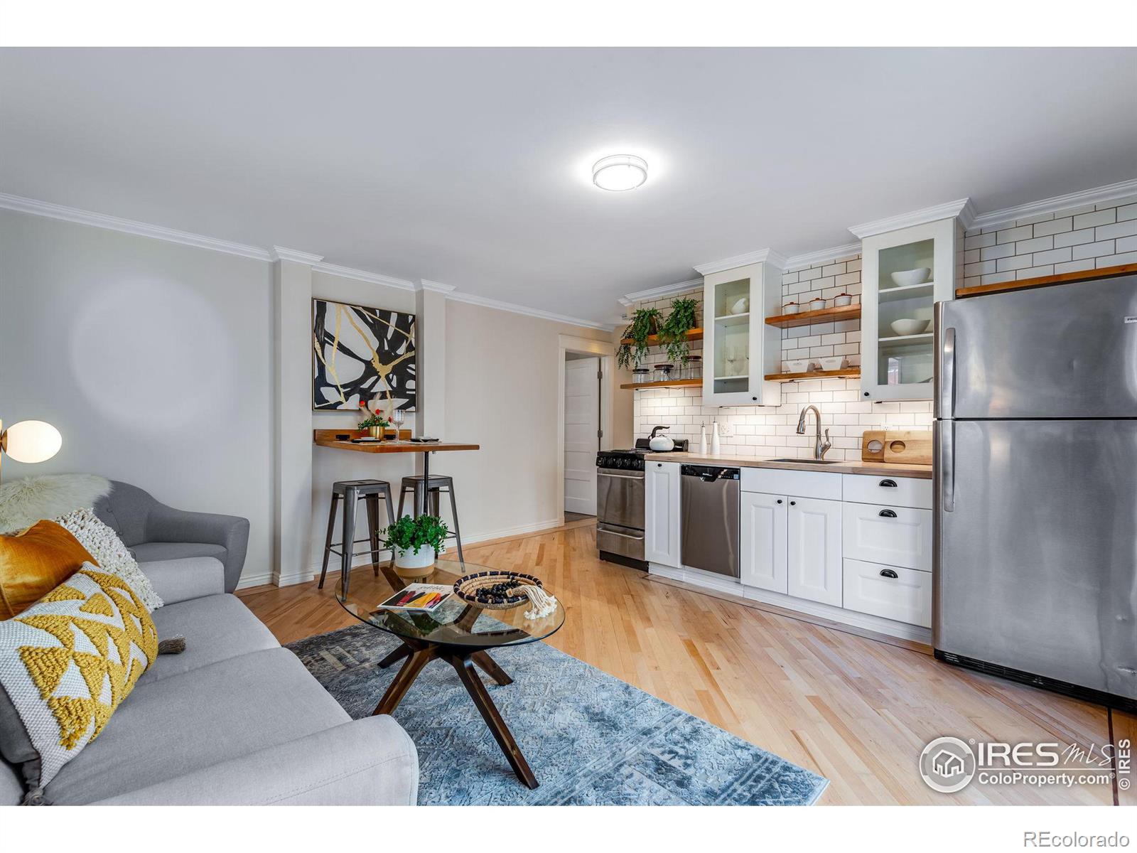 2420 9th Street Unit: 16