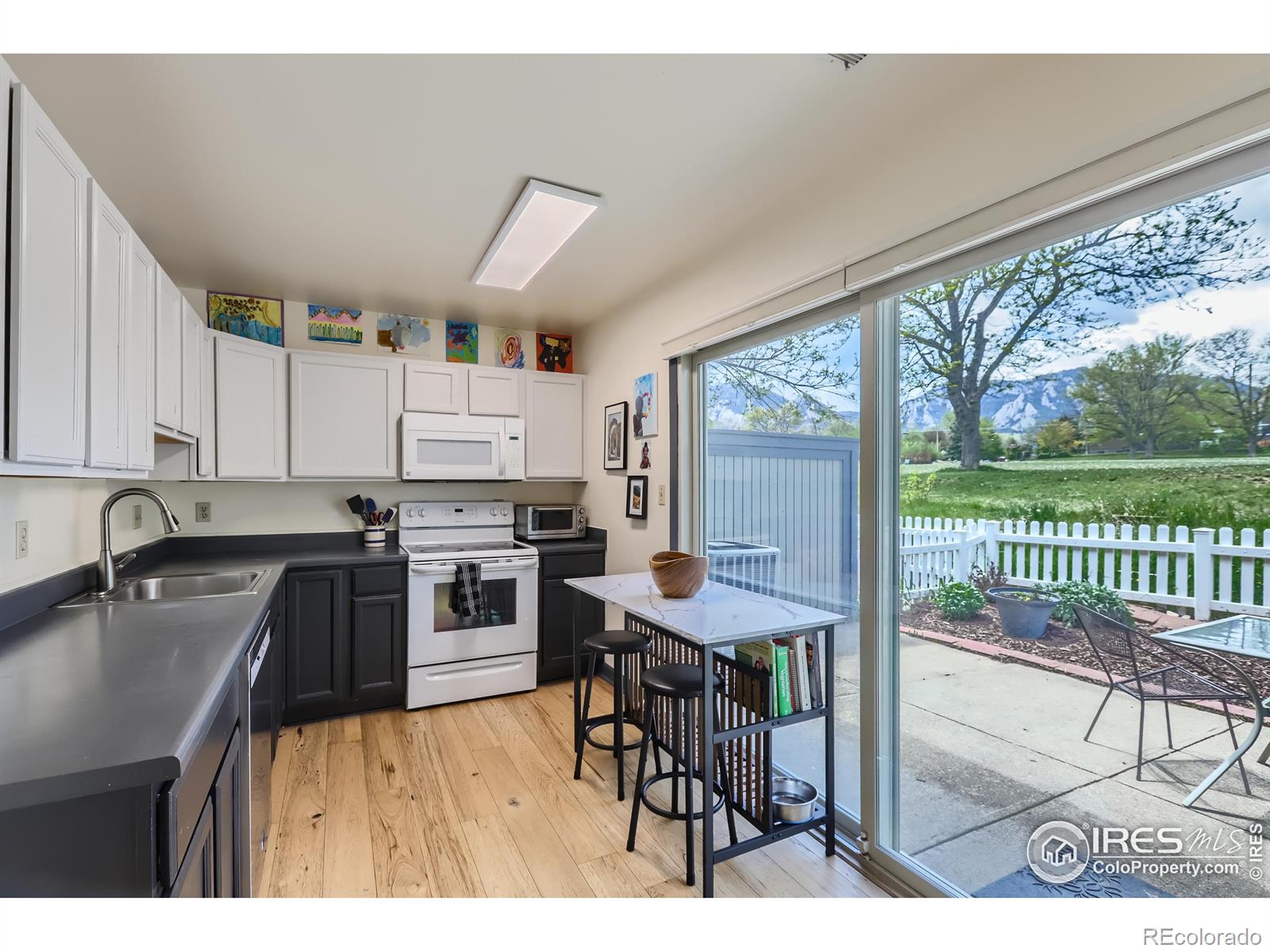 919 W Moorhead Circle Unit: A