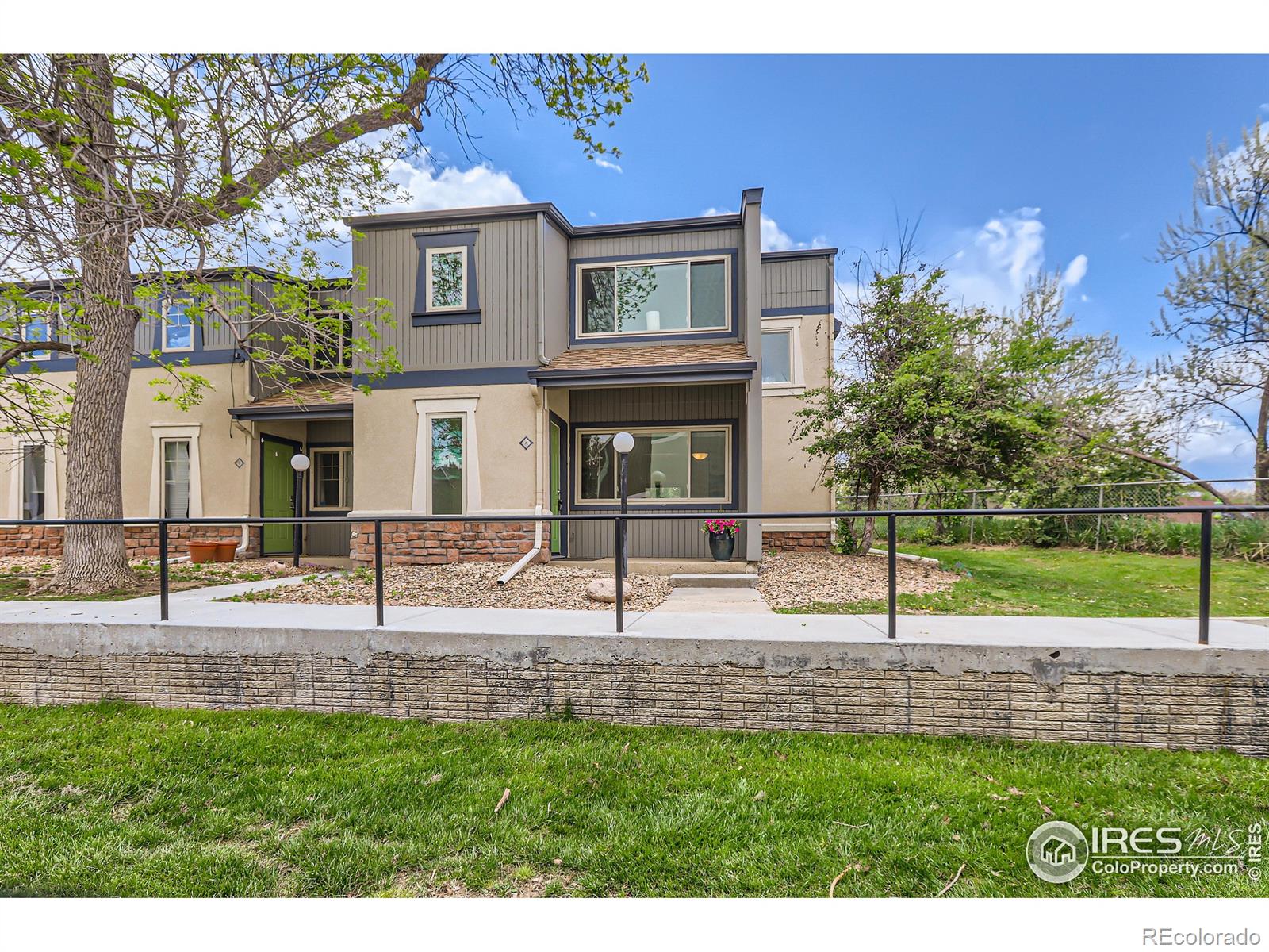 919 W Moorhead Circle Unit: A