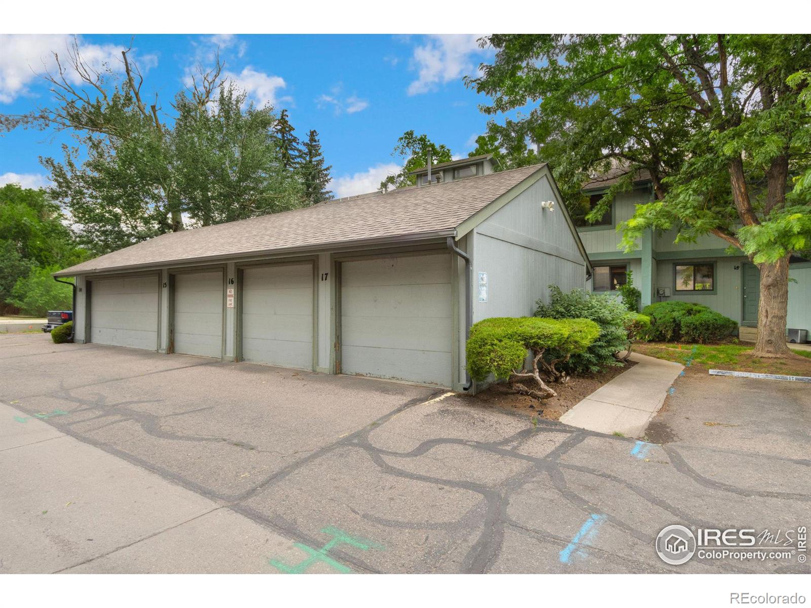 1610 Westbridge Drive Unit: 17