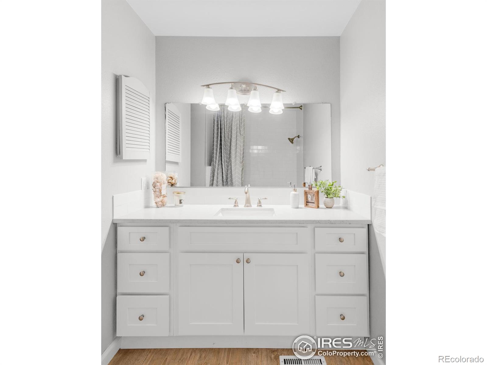 3870 Broadway Street Unit: 12