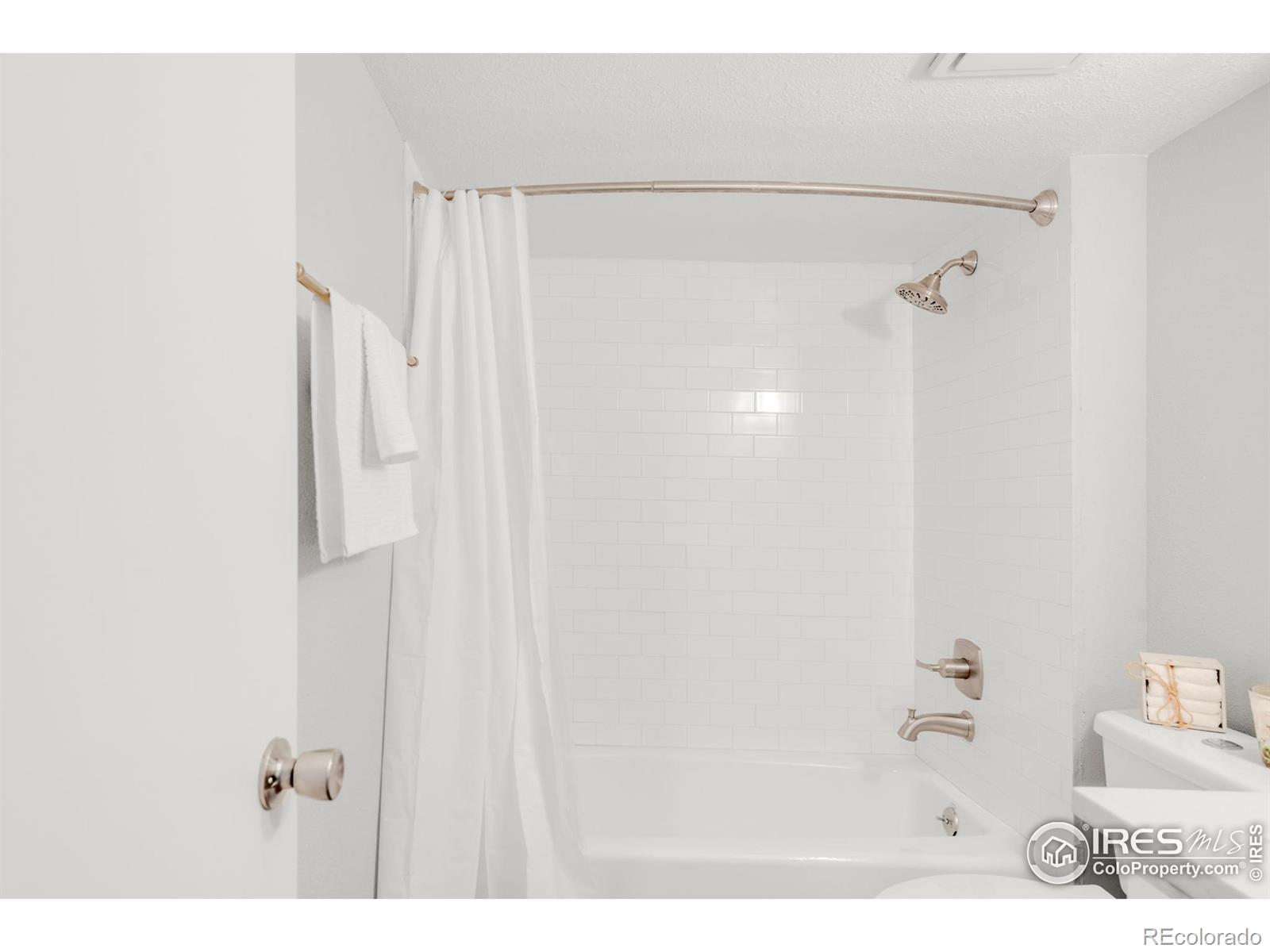 3870 Broadway Street Unit: 12