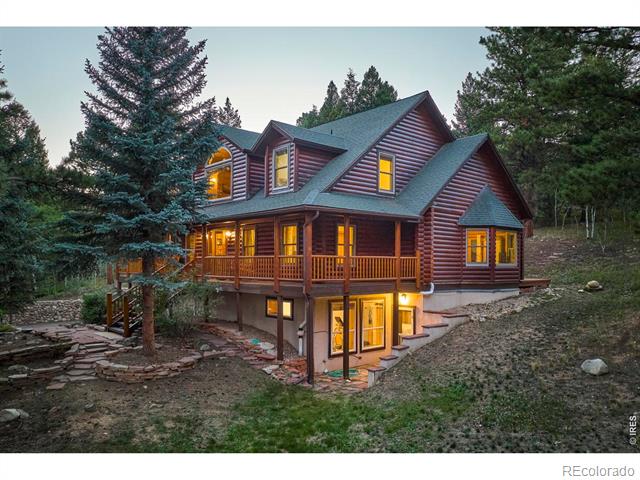 323 Spruce Way