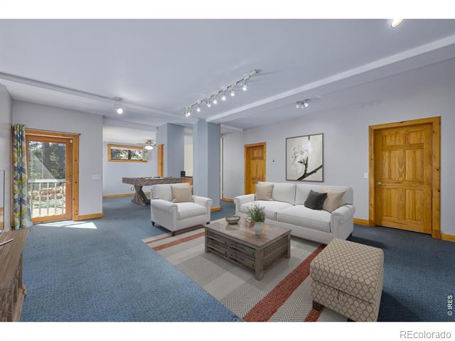323 Spruce Way