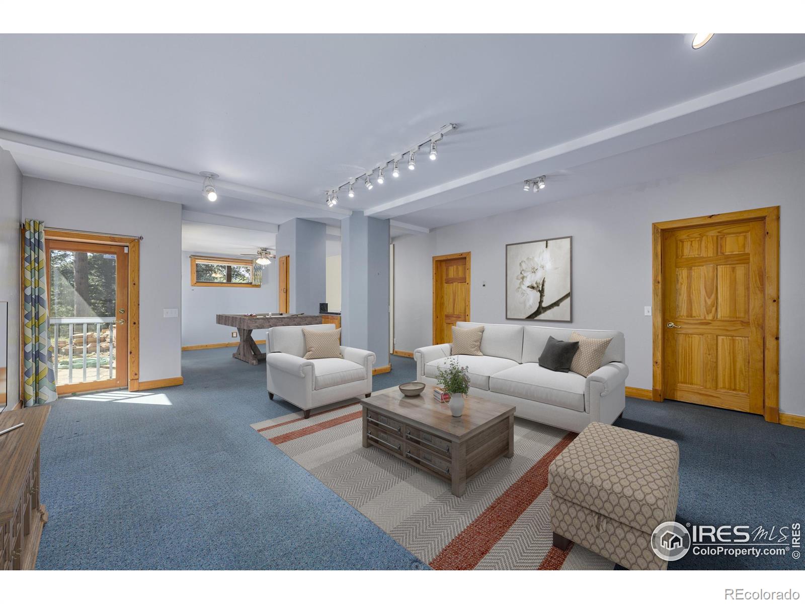 323 Spruce Way