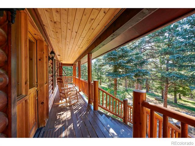 323 Spruce Way