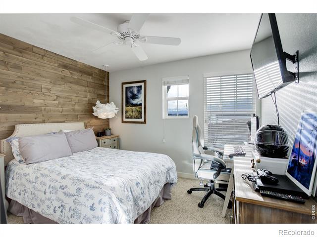 2324 W 164th Place