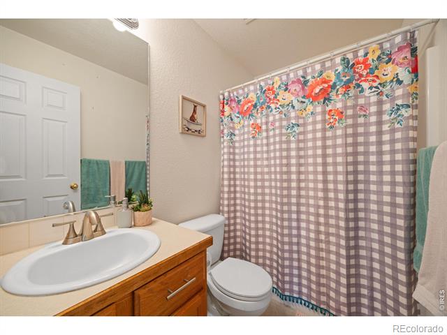 2450 Ashland Lane