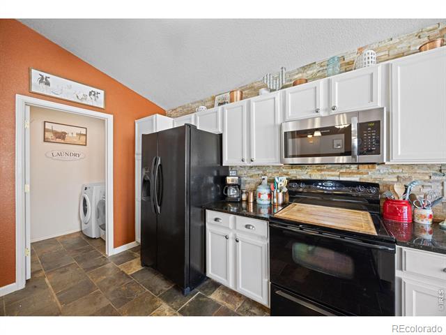 2450 Ashland Lane