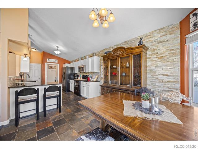 2450 Ashland Lane