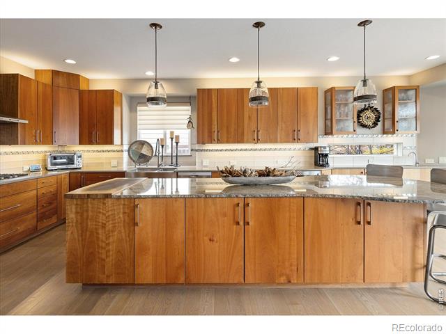 2870 Blue Jay Way