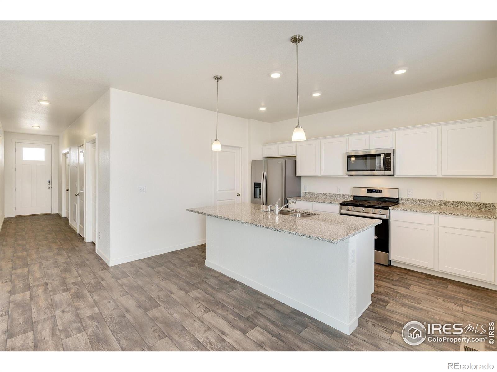 332 Hummingbird Lane