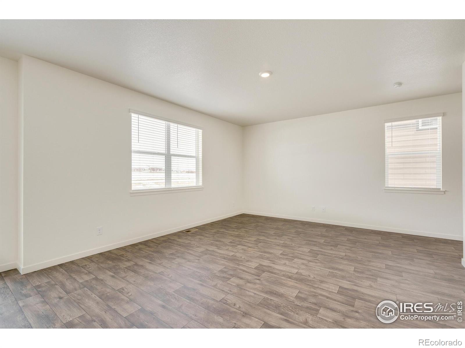 332 Hummingbird Lane