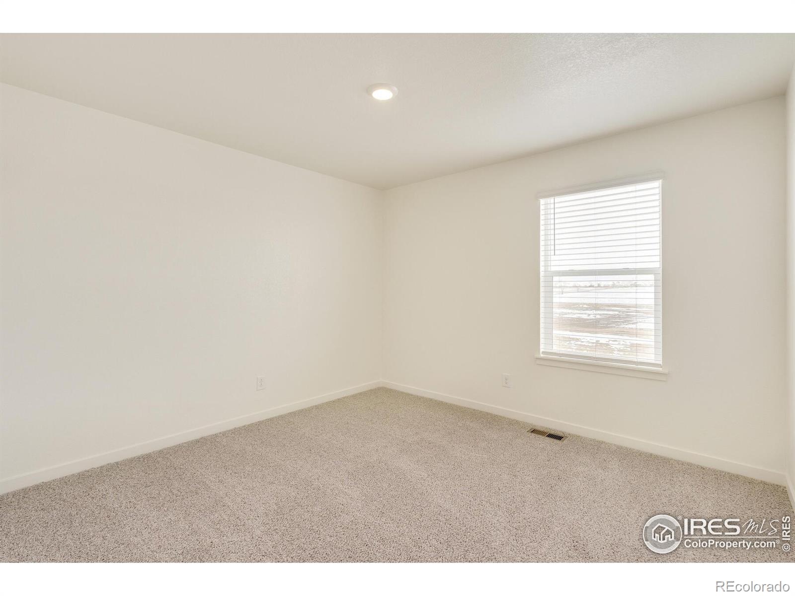 332 Hummingbird Lane