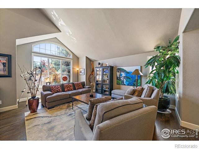 9459 Oakbrush Way