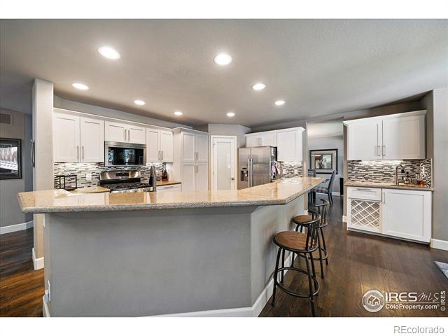 9459 Oakbrush Way