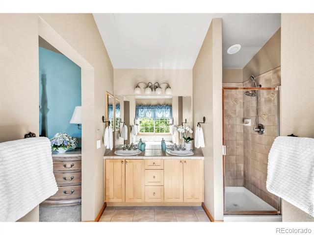 806 Bittersweet Lane