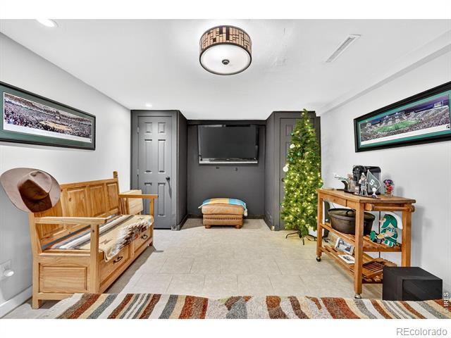 11831 Quail Road