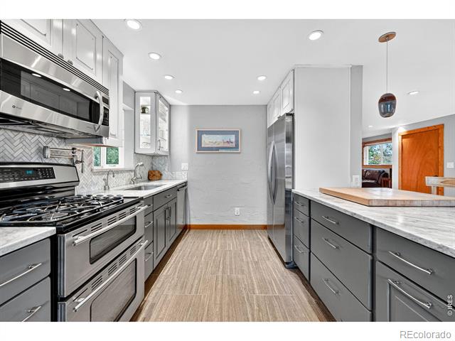 11831 Quail Road