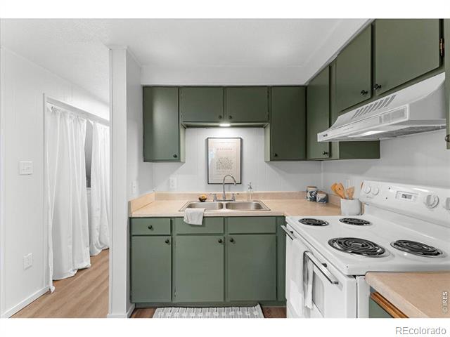 1200 Pomona Street Unit: Q & R