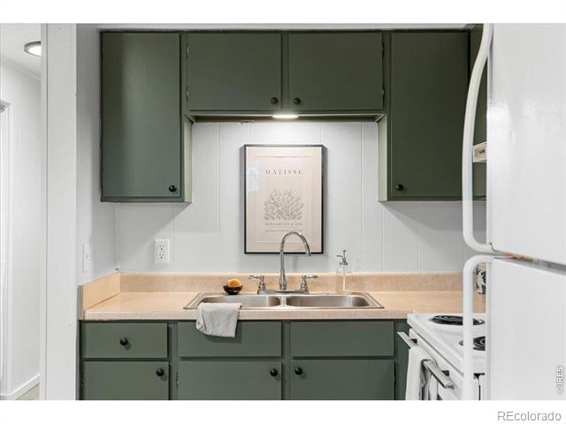 1200 Pomona Street Unit: Q & R