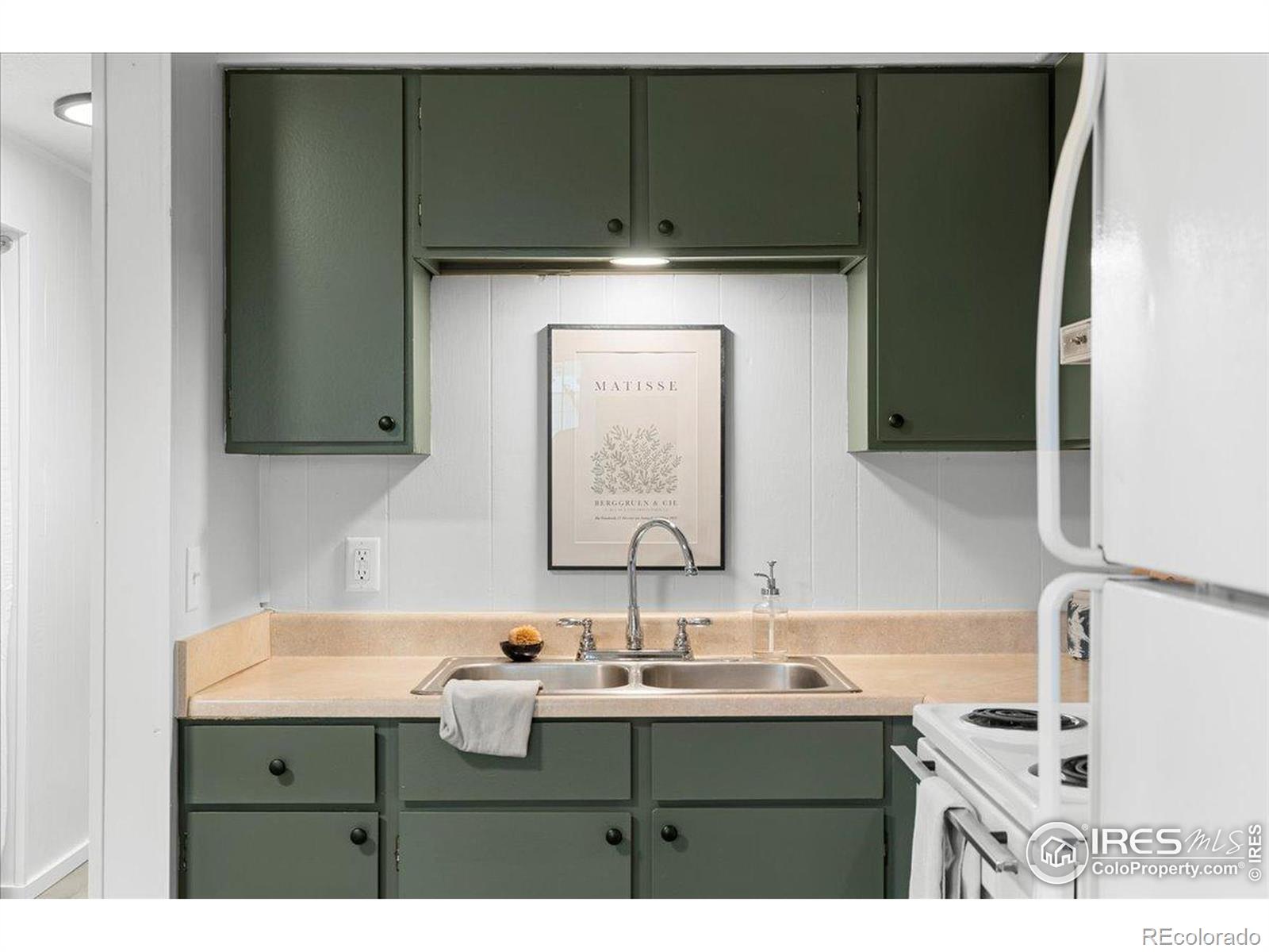 1200 Pomona Street Unit: Q & R