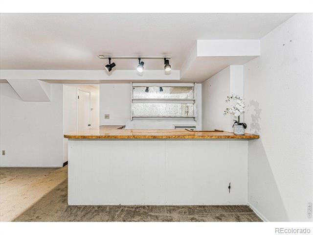 1725 Ridgewood Road