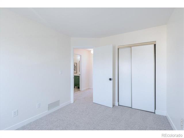 128 S Warbler Court