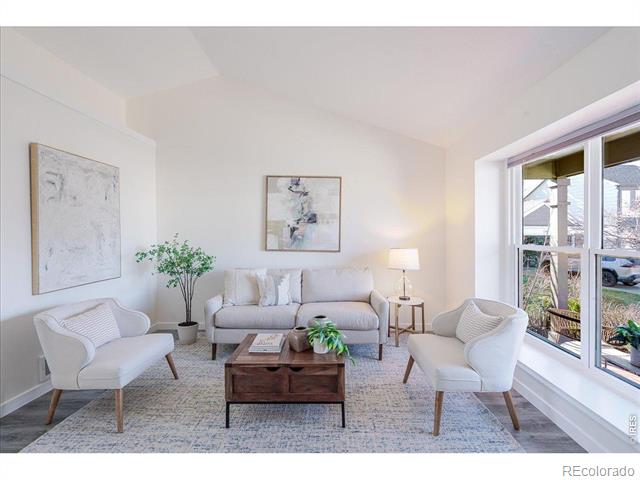 128 S Warbler Court
