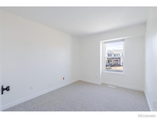 128 S Warbler Court