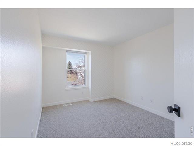 128 S Warbler Court