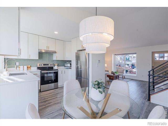 128 S Warbler Court