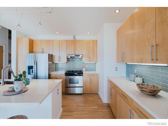 1925 W 32nd Avenue Unit: 401