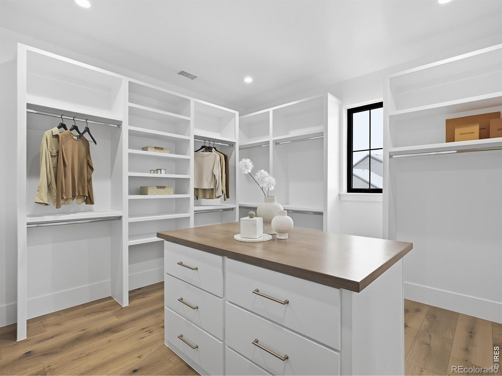 827 Trail Ridge Drive