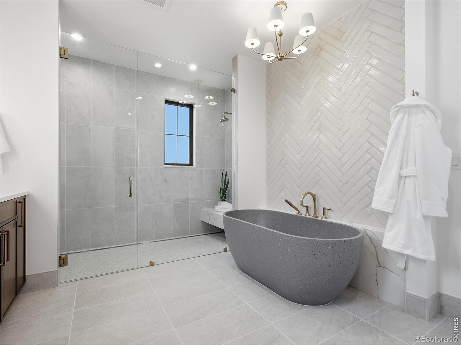 827 Trail Ridge Drive