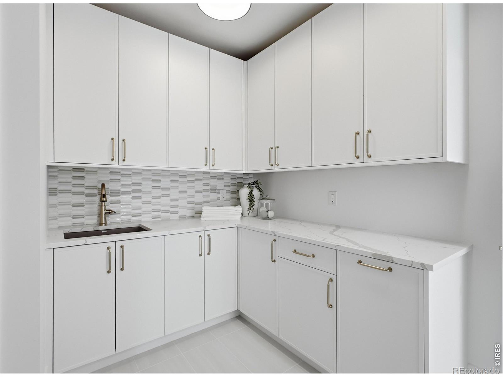 827 Trail Ridge Drive